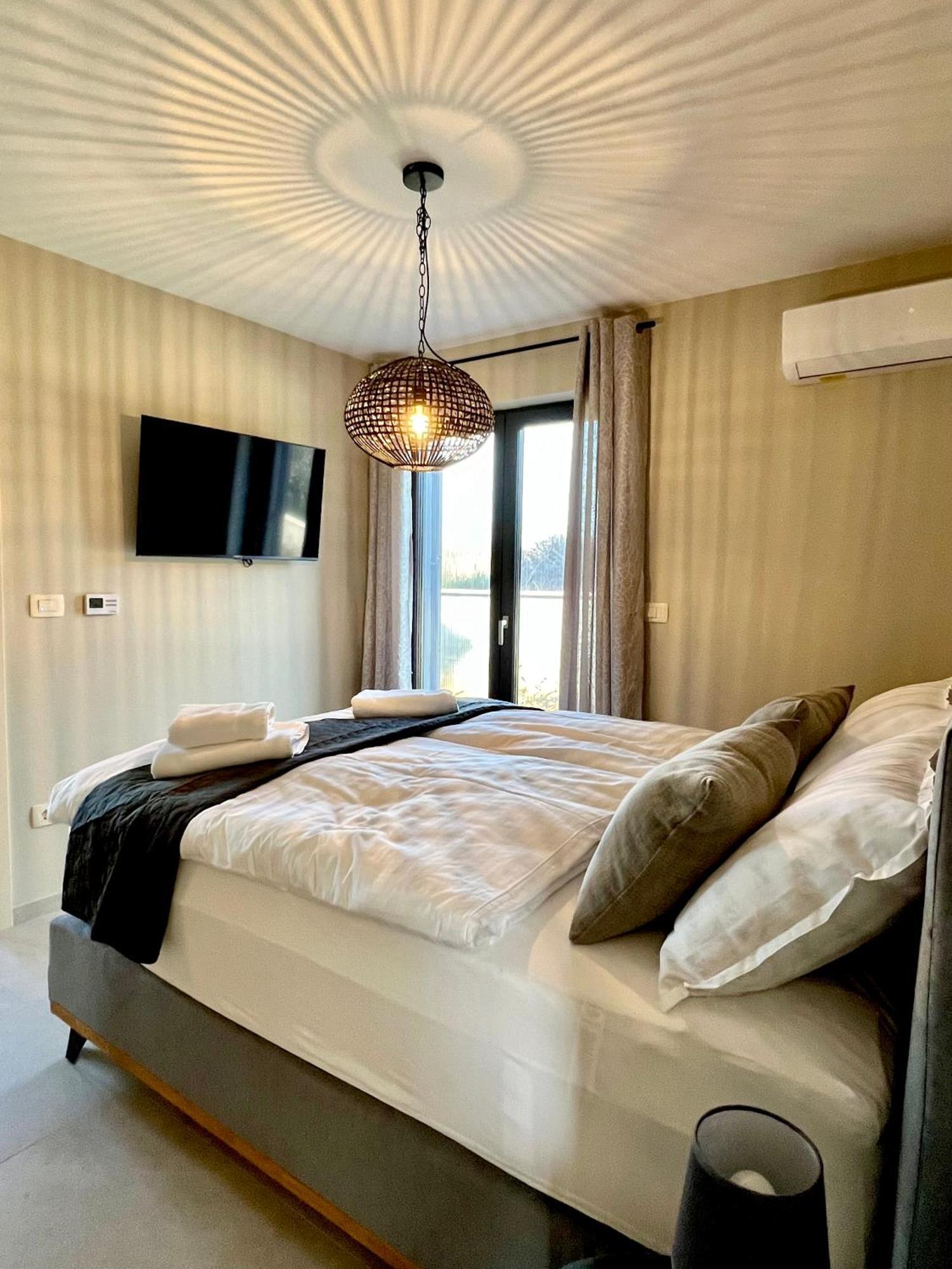 Villa Maslinik Kaštelir Екстериор снимка