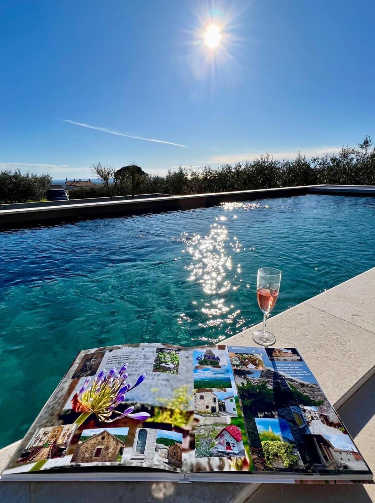 Villa Maslinik Kaštelir Екстериор снимка